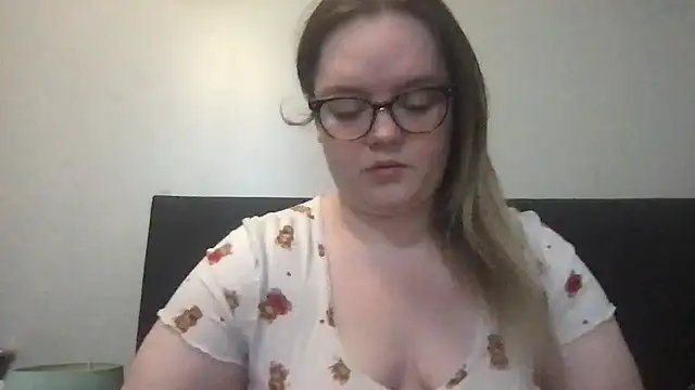 honeyyy24 online show from 10.26.25