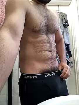 Snapshot of samcumms chatting on 02.14.25 samcumms online show from 02.14.25