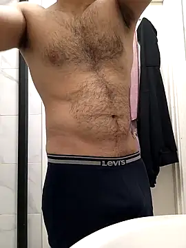 Snapshot of samcumms chatting on 02.16.25 samcumms online show from 02.16.25