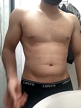 Snapshot of samcumms chatting on 03.01.25 samcumms online show from 03.01.25