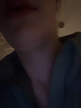 Snapshot of Lolitaxlola chatting on 11.27.25 Lolitaxlola online show from 11.27.25