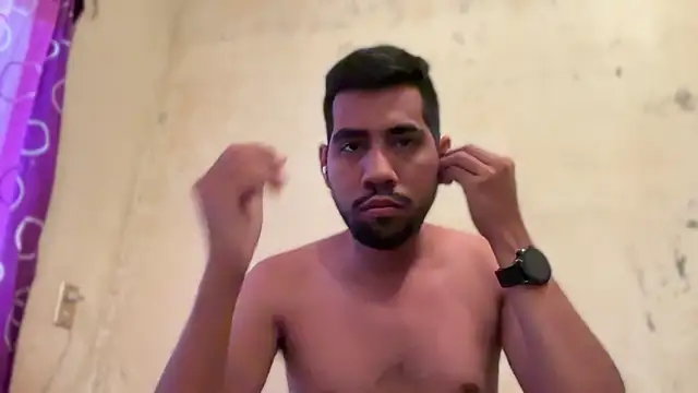 Snapshot of EnriquePersian197 chatting on 12.29.24 EnriquePersian197 online show from 12.29.24