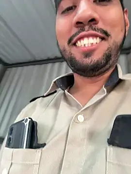 Snapshot of EnriquePersian197 chatting on 01.06.25 EnriquePersian197 online show from 01.06.25