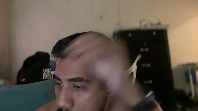 Snapshot of EnriquePersian197 chatting on 01.07.25 EnriquePersian197 online show from 01.07.25