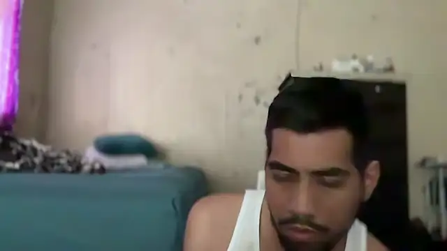 Snapshot of EnriquePersian197 chatting on 01.08.25 EnriquePersian197 online show from 01.08.25