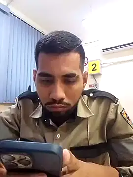 Snapshot of EnriquePersian197 chatting on 01.15.25 EnriquePersian197 online show from 01.15.25