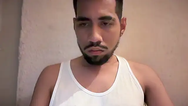 Snapshot of EnriquePersian197 chatting on 01.22.25 EnriquePersian197 online show from 01.22.25