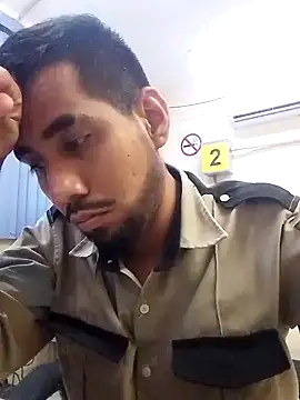 Snapshot of EnriquePersian197 chatting on 01.25.25 EnriquePersian197 online show from 01.25.25