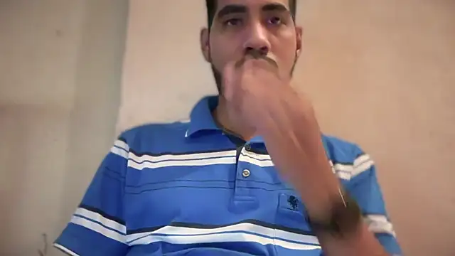 Snapshot of EnriquePersian197 chatting on 01.26.25 EnriquePersian197 online show from 01.26.25