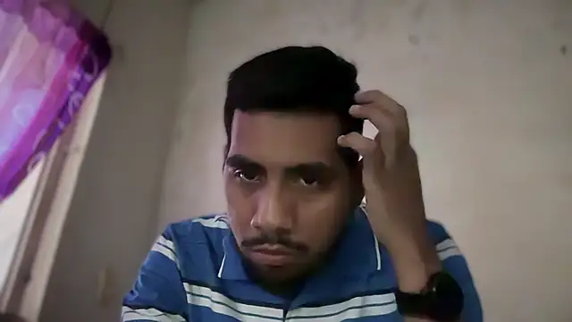 Snapshot of EnriquePersian197 chatting on 01.26.25 EnriquePersian197 online show from 01.26.25