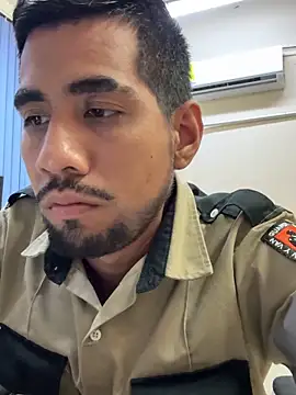 Snapshot of EnriquePersian197 chatting on 02.01.25 EnriquePersian197 online show from 02.01.25