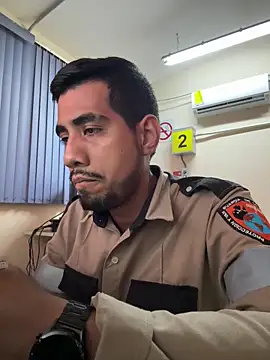 Snapshot of EnriquePersian197 chatting on 02.03.25 EnriquePersian197 online show from 02.03.25