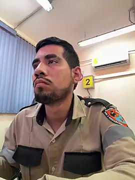 Snapshot of EnriquePersian197 chatting on 02.03.25 EnriquePersian197 online show from 02.03.25