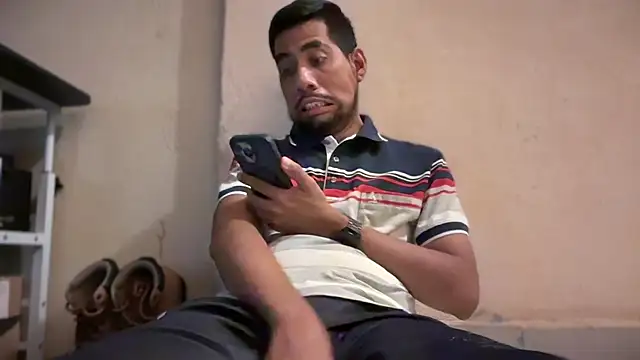 Snapshot of EnriquePersian197 chatting on 02.04.25 EnriquePersian197 online show from 02.04.25