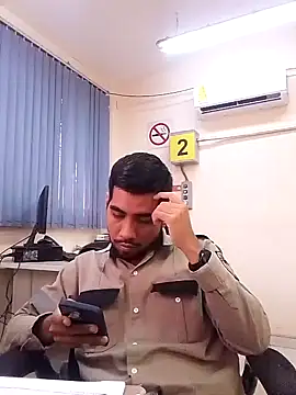 Snapshot of EnriquePersian197 chatting on 02.06.25 EnriquePersian197 online show from 02.06.25