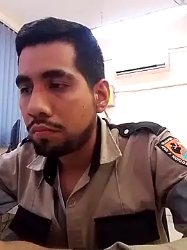 Snapshot of EnriquePersian197 chatting on 02.06.25 EnriquePersian197 online show from 02.06.25