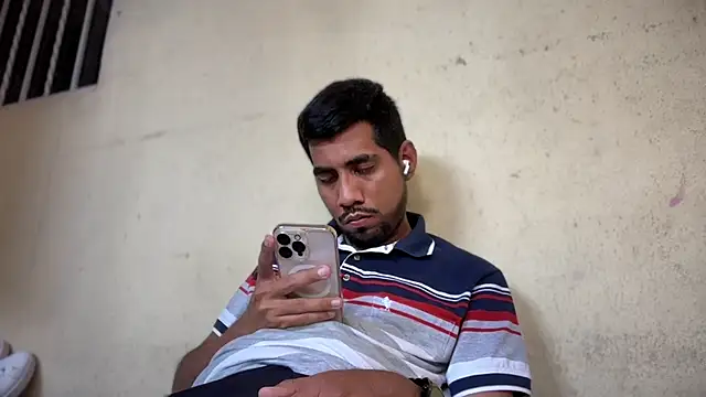 Snapshot of EnriquePersian197 chatting on 02.09.25 EnriquePersian197 online show from 02.09.25