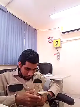 Snapshot of EnriquePersian197 chatting on 02.10.25 EnriquePersian197 online show from 02.10.25