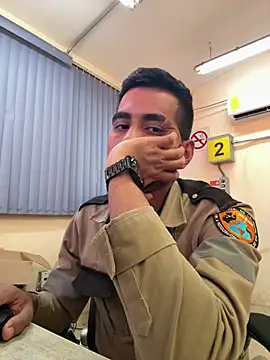 Snapshot of EnriquePersian197 chatting on 02.20.25 EnriquePersian197 online show from 02.20.25