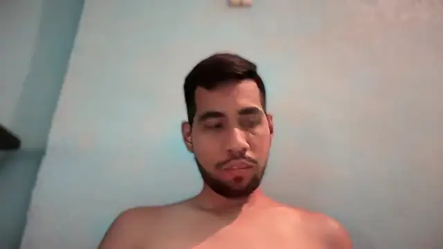 Snapshot of EnriquePersian197 chatting on 02.21.25 EnriquePersian197 online show from 02.21.25