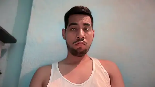 Snapshot of EnriquePersian197 chatting on 02.22.25 EnriquePersian197 online show from 02.22.25