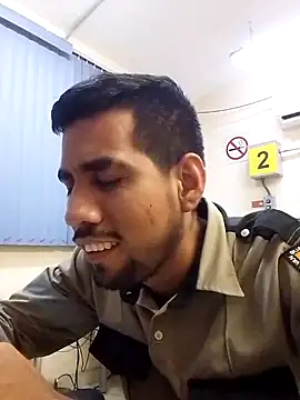 Snapshot of EnriquePersian197 chatting on 02.26.25 EnriquePersian197 online show from 02.26.25