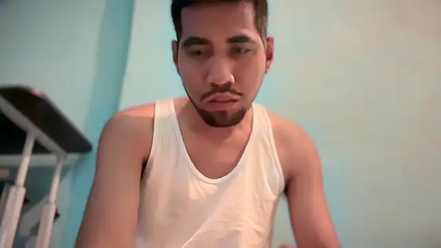 Snapshot of EnriquePersian197 chatting on 03.01.25 EnriquePersian197 online show from 03.01.25