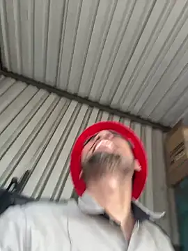 Snapshot of EnriquePersian197 chatting on 03.06.25 EnriquePersian197 online show from 03.06.25