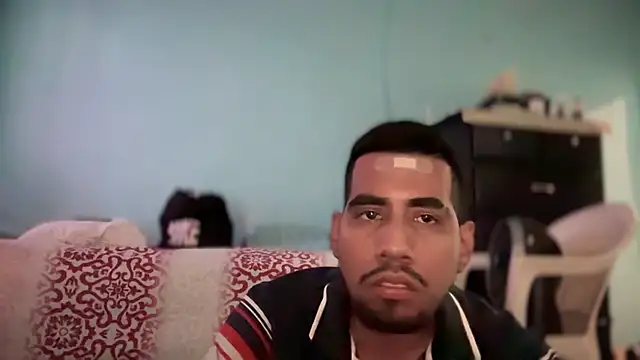 Snapshot of EnriquePersian197 chatting on 03.07.25 EnriquePersian197 online show from 03.07.25