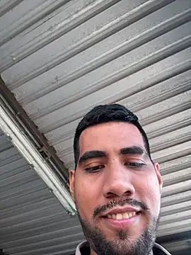 Snapshot of EnriquePersian197 chatting on 03.13.25 EnriquePersian197 online show from 03.13.25