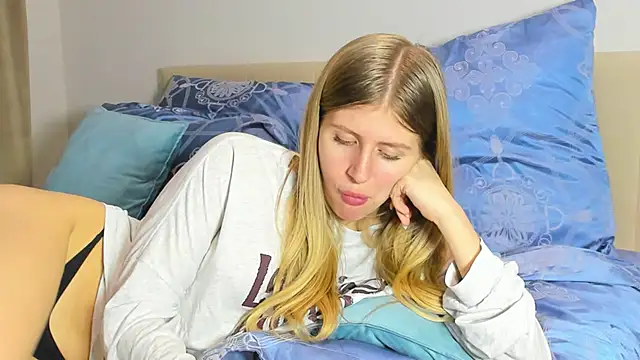 kirraa  online show from 01.08.26