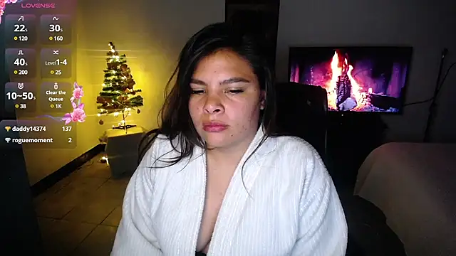 Snapshot of goddess_valXX chatting on 12.05.24 goddess valXX online show from 12.05.24