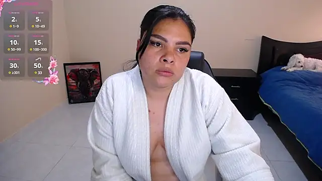 Snapshot of goddess_valXX chatting on 02.26.25 goddess valXX online show from 02.26.25