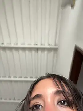 melyescobar online show from 03.19.25