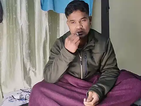 Snapshot of loveboyrp chatting on 02.24.25 loveboyrp online show from 02.24.25