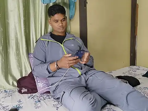 Snapshot of loveboyrp chatting on 02.25.25 loveboyrp online show from 02.25.25