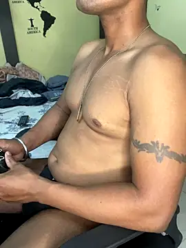 Snapshot of loveboyrp chatting on 09.12.25 loveboyrp online show from 09.12.25