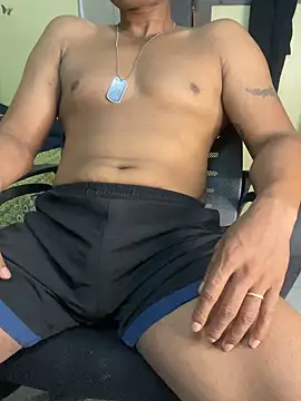 Snapshot of loveboyrp chatting on 09.27.25 loveboyrp online show from 09.27.25