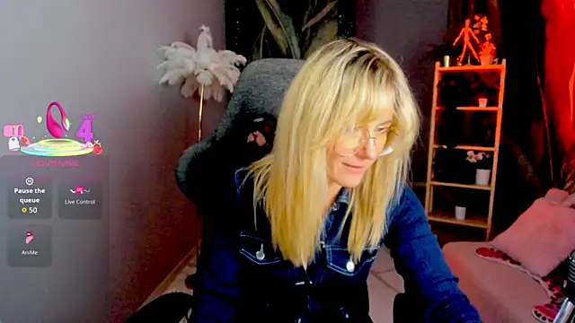 LadyIzabel online show from 04.07.26