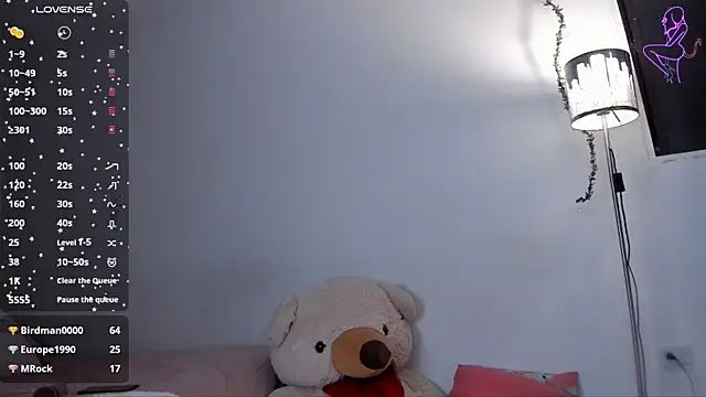 Snapshot of Lunadahia chatting on 03.23.25 Lunadahia online show from 03.23.25