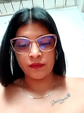 Snapshot of naughty-girl01 chatting on 02.10.25 naughty-girl01 online show from 02.10.25