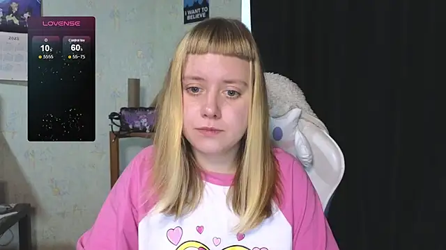 Snapshot of June_shy0 chatting on 10.25.25 June shy0 online show from 10.25.25