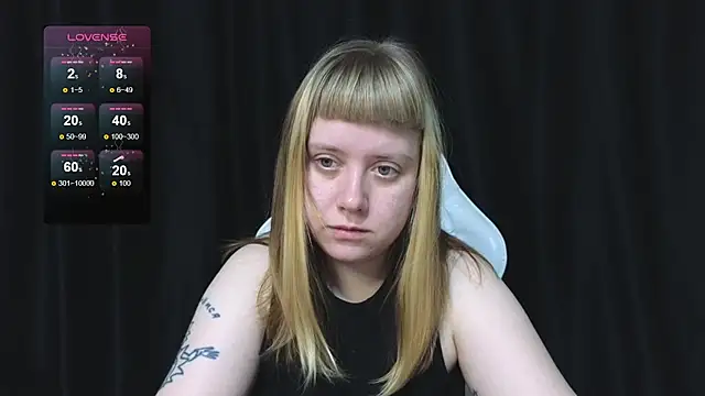 Snapshot of June_shy0 chatting on 11.29.25 June shy0 online show from 11.29.25