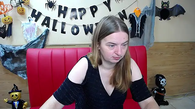 Snapshot of FreyaDak chatting on 11.02.25 FreyaDak online show from 11.02.25