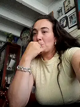 skayhot  online show from 01.13.25