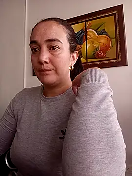 skayhot  online show from 02.28.25