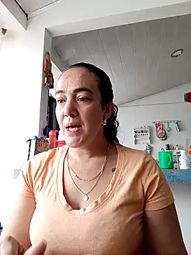 skayhot  online show from 03.12.25