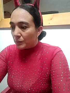 skayhot  online show from 10.21.25