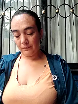 skayhot  online show from 11.05.25