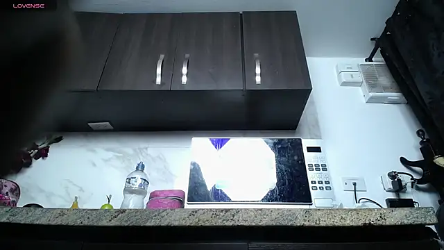 iniyalaboni online show from 11.15.25